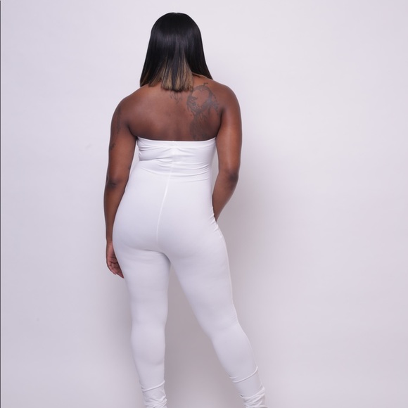 White Sleeveless Bodysuit - Picture 2 of 6